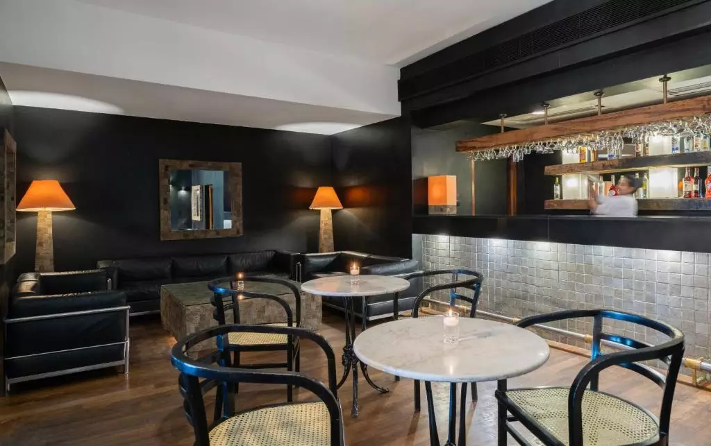 بار هتل هریتانس آهونگالا بنتوتا